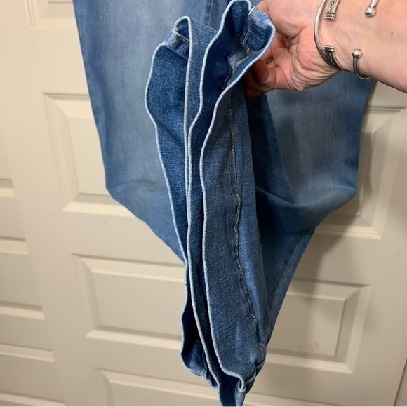 Retro Flare Leg Jeans Mid Rise Sz 12 Boho Light Blue Stretch Denim - Picture 5 of 9